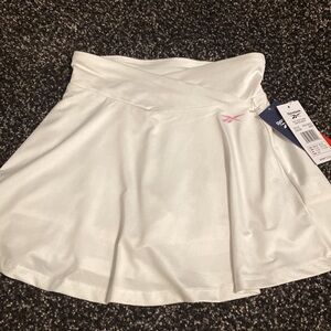 ✨NWT✨Girls Reebok Skort